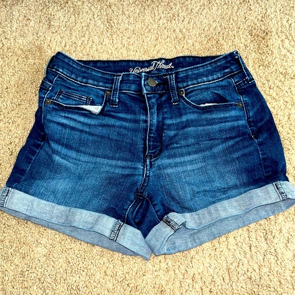 Universal threads size four Jean shorts - Picture 1 of 6